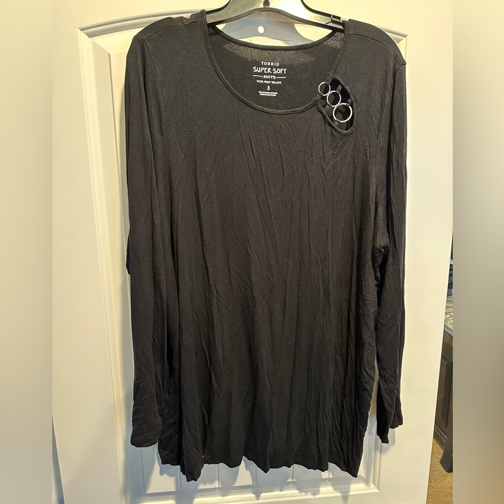 Torrid black top size 3
